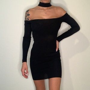 Never warn Knit open shoulder mini dress